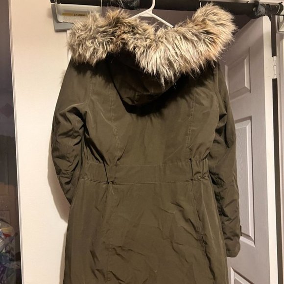 Aritzia TNA Bancroft Parka in Dark Olive - Medium - Picture 4 of 6